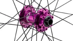 HOPE Juego De Ruedas Pro 4 + Fortus 35 Disc 6 Agujeros 27,5" Boost 30 HOPE Juego De Ruedas Pro 4 + Fortus 35 Disc 6 Agujeros 27,5" Boost -Dt-Swiss Ventas 395214