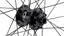 HOPE Juego De Ruedas Pro 4 + Fortus 23 Disc 6 Agujeros 27,5" Boost 32 HOPE Juego De Ruedas Pro 4 + Fortus 23 Disc 6 Agujeros 27,5" Boost -Dt-Swiss Ventas 395302